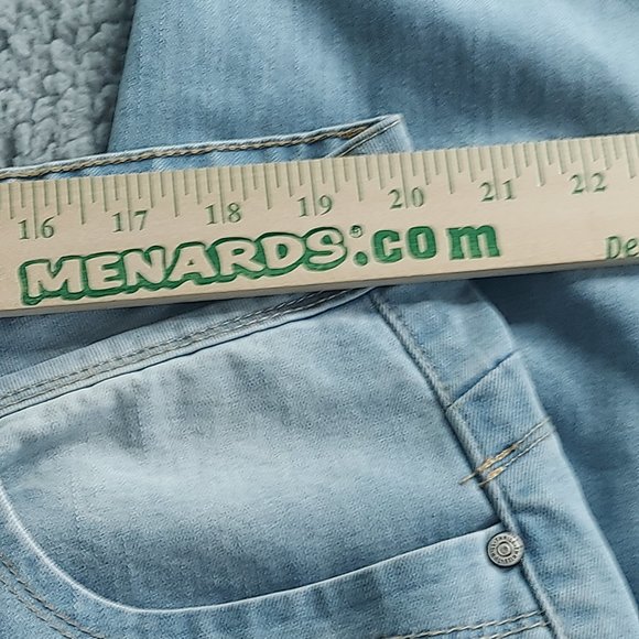 THRILL Plus Size Jeans 20 Blue Faded Bleach Wash Distressed Raw Hem Ripped Pants - Picture 11 of 16